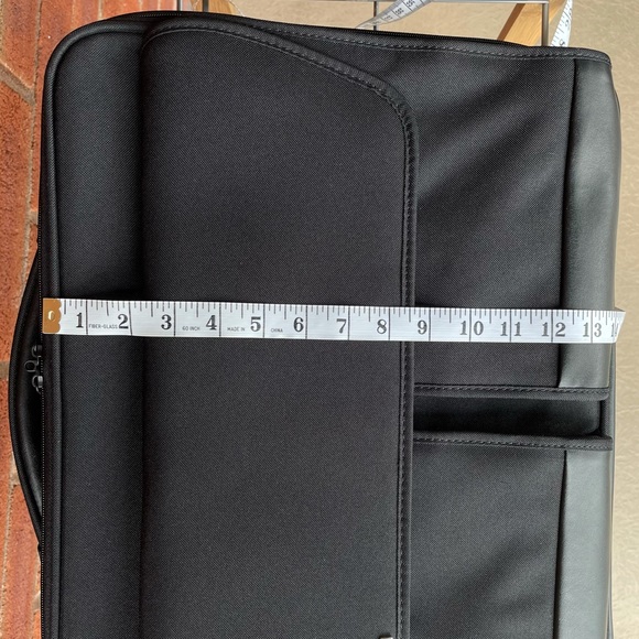 Delsey Black Laptop Office Messenger Bag with Pockets - Picture 15 of 16